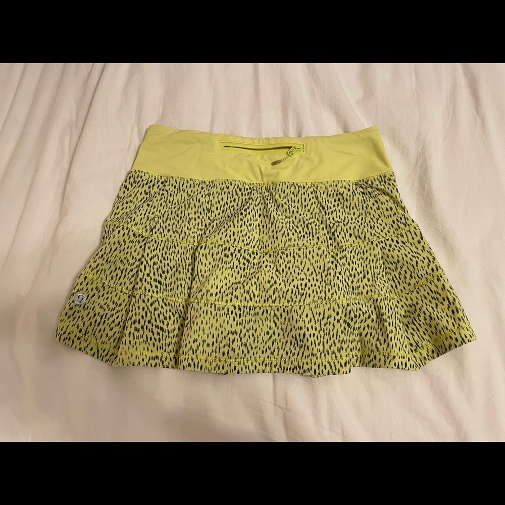 Lululemon shirt size 2